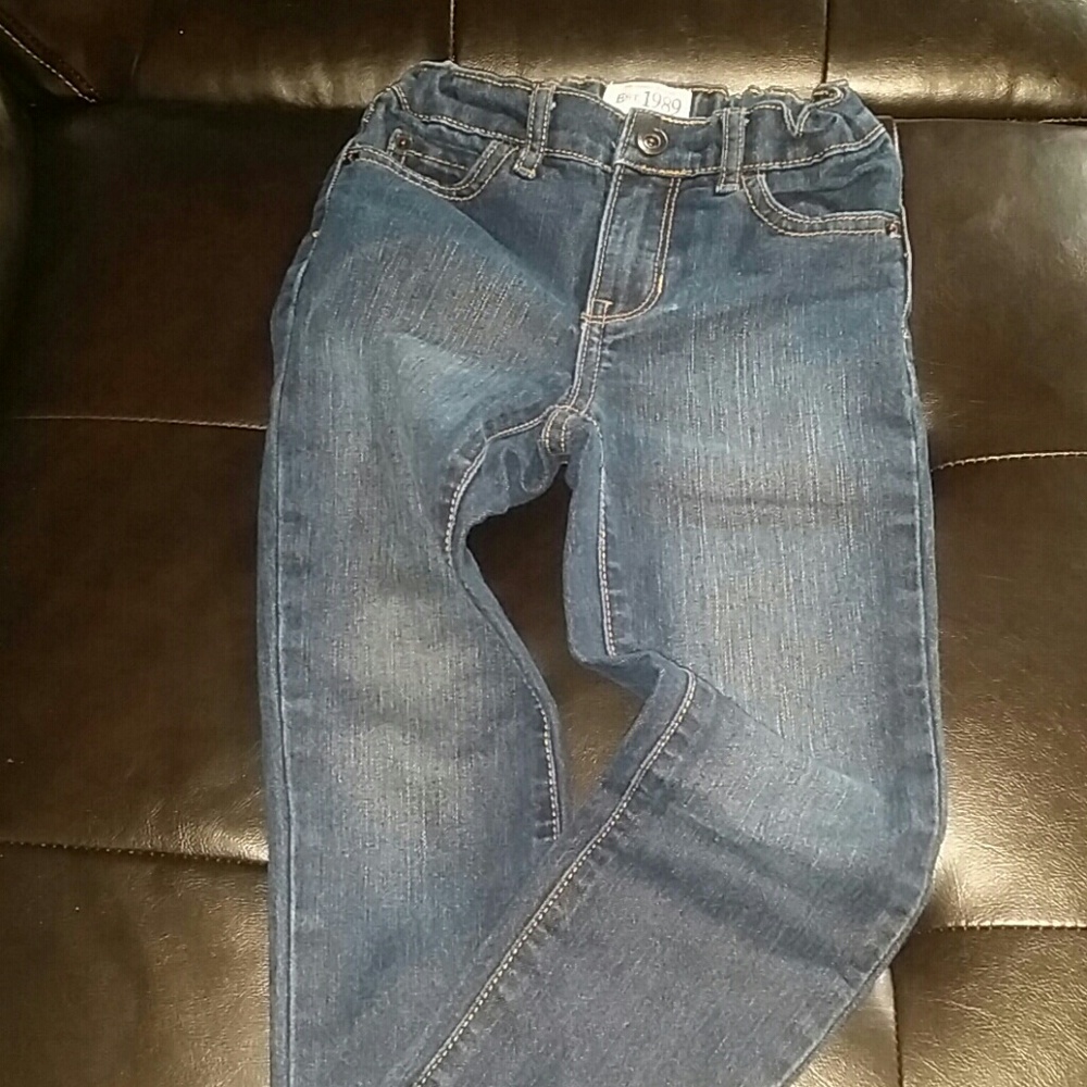 Toddlers Old Navy jeans super skinny size 4